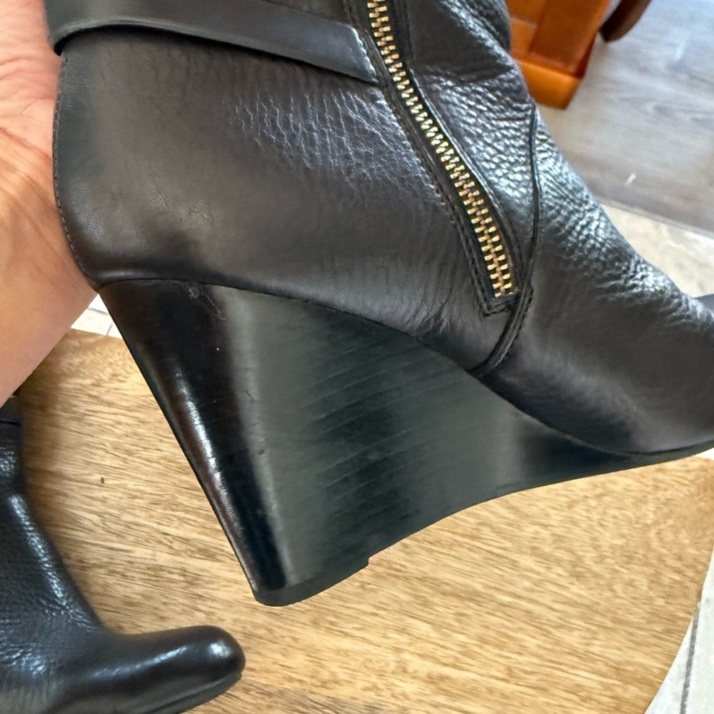 COACH size 7 ADAIR Black Leather pebble Knee-High Boots - Picture 9 of 16